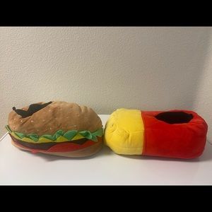 Old navy Boy slippers sz5/6 !! Great condition